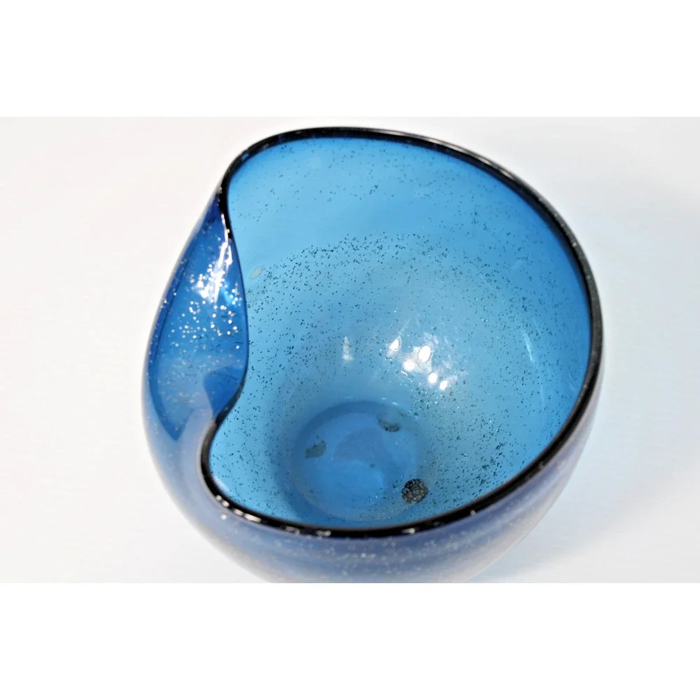 Unbranded glass piece